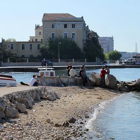 Apartament With Parking Space - 22262 Zadar